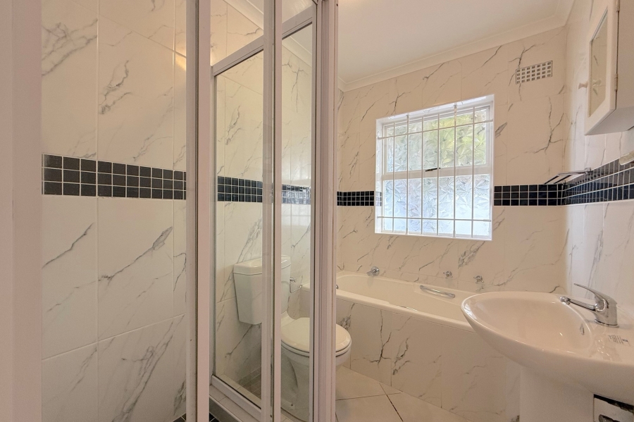 To Let 2 Bedroom Property for Rent in Flamingo Vlei Western Cape